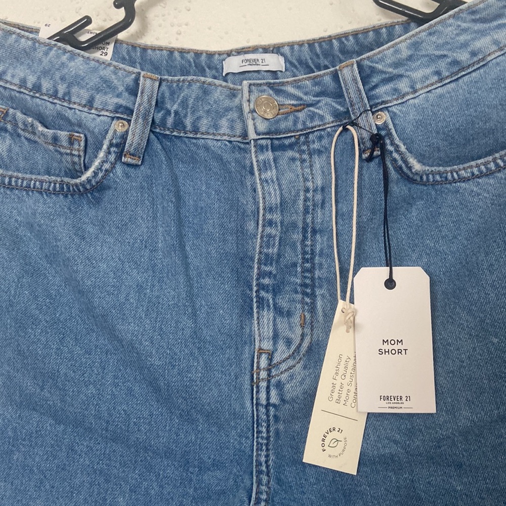Forever 21 Mom Shorts - Picture 2 of 2